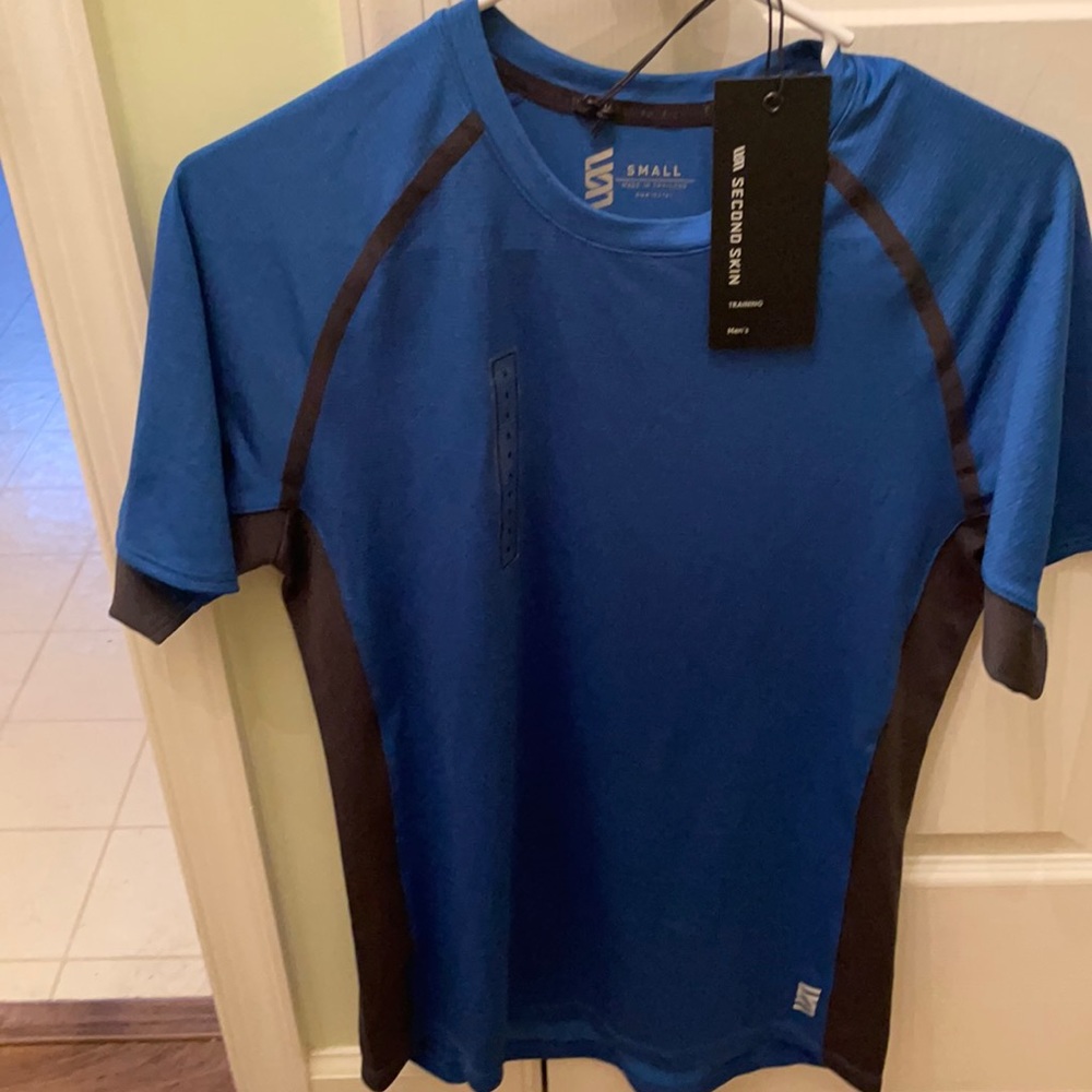Men’s Second Skin brand  tee NWT